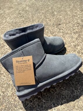 Bearpaw NEW Short Boots